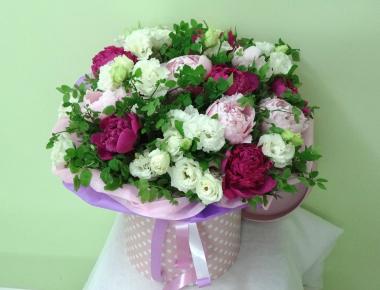 Шляпная коробка с цветами «Ирина»