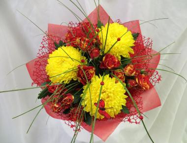 Букет цветов на День Знаний «Трио»