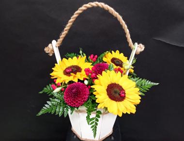 Цветы в коробке «Приятное сообщение»