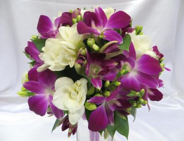Букет невесты из орхидей «Вечерний свет»