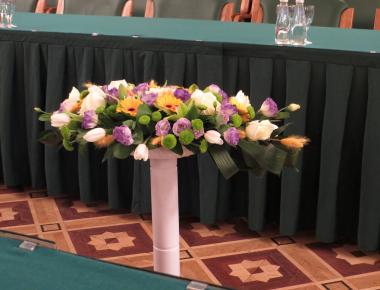 Цветы на стол переговоров «Встреча удалась» (А)