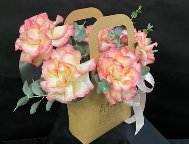 Цветы в сумочке «Бархатный цвет 1» 