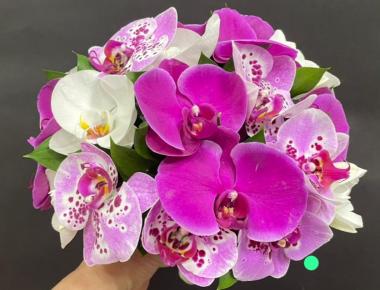 Свадебный букет с орхидеями «Густой аромат»