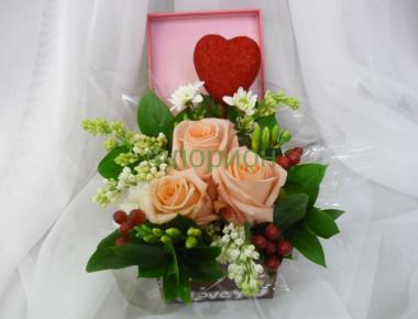 Цветы в коробке «Любимой»