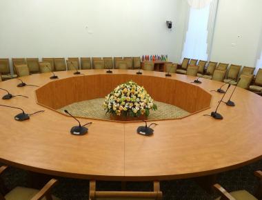 Композиция на стол переговоров «Король» (Б)