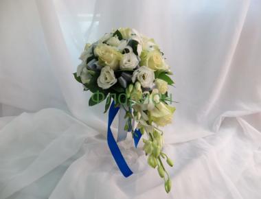 Свадебный каскадный букет «Белый шарм»