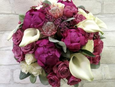 Букет невесты с розами «Кармен»