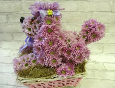 Фигурка из цветов для ребенка «Пудель розовый»