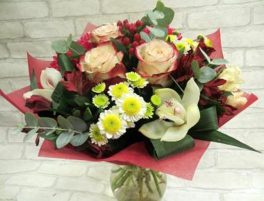 Букет цветов на день рождения «Сан Саныч»