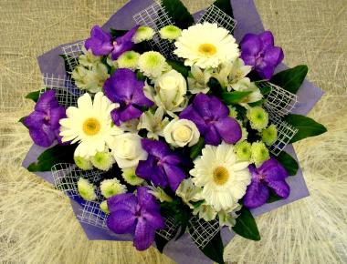 Букет цветов «Голубой огонек»