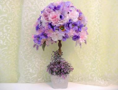 «Фиолетовый топинарий» Настольная композиция из искусственных цветов