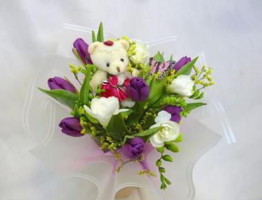 Букет из цветов «Милым женщинам 1»