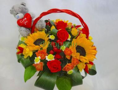 Корзина цветов на 8 марта «Солнце любимой 1»