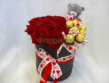 Цветы в шляпной коробке «Сладкий цвет любви»