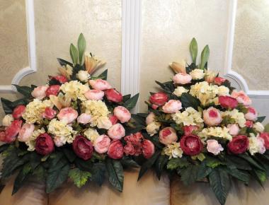 «Святой день» 2 корзины из цветов