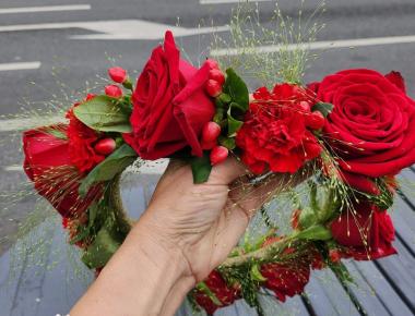 Свадебный венок из цветов «Встречай Москва»
