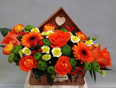 Цветы в деревянном ящике «Ценитель вкуса»