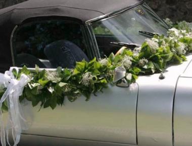Цветы для украшения машин на свадьбу-венок из цветов