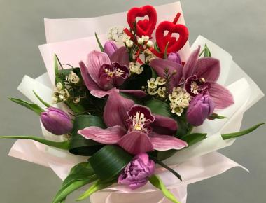 Букет цветов на 8 марта «Любимая и нежная»