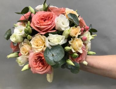 «Простое чудо» Свадебный букет из роз