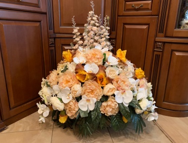 Цветы для оформления официальных мероприятий «Браво»