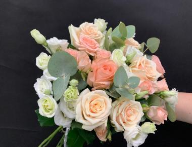 Букет невесты из роз «Гармония царит»