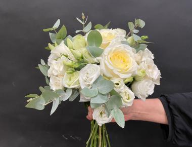 Букет невесты с розами «Пленительная теплота»