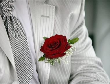 Бутоньерка жениха «Роза гипсофила»