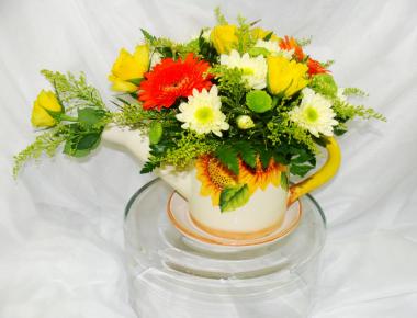 Композиция «Цветочная лейка»