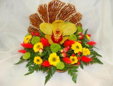 Композиция с живыми цветами «Ракушка счастья»