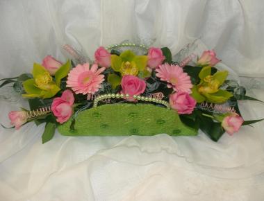 Композиция с цветами «Сумочка с цветами 1»