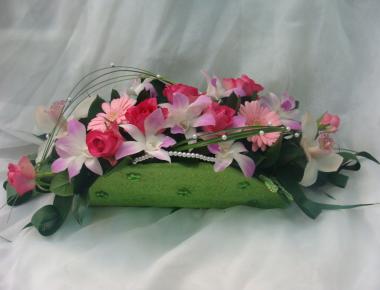 Композиция с цветами «Сумочка с цветами 7»