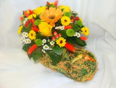 Композиция из цветов «Разноцветны валенки»