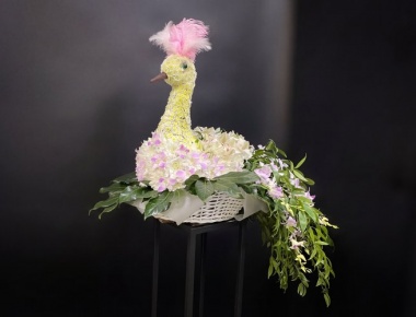 Фигурка из цветов «Птица счастья»