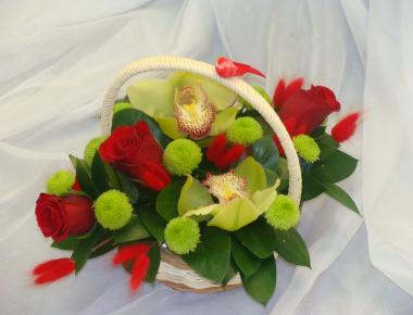 Цветочная корзина «Роза и орхидея»