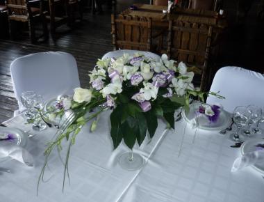 Цветы для оформления свадьбы. Стол гостей «Сирень» (В)