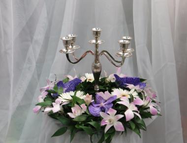 Композиция из цветов «Венок подсвечник»