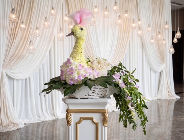 Фигурка из цветов «Птица счастья»