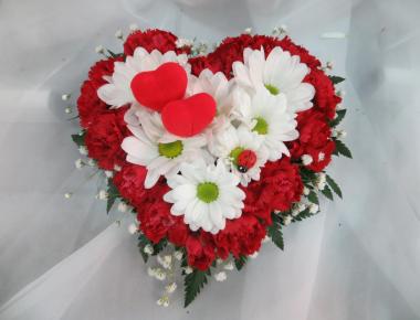 Сердце из цветов к 14 февраля «Два сердца в одном»