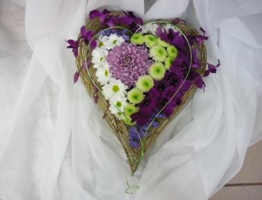 Сердце из цветов на 14 февраля «Сердце друга»