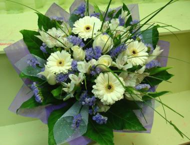 Букет цветов «Зеленый бриз»