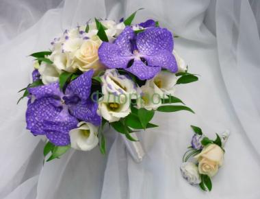 Букет невесты из роз «Кремово-сиреневый»