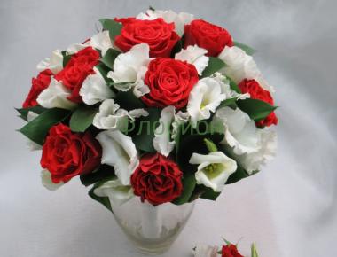 Букет невесты из роз «Цветок и огонь»