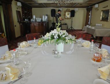 Композиция на гостевой стол «Белый арамис»