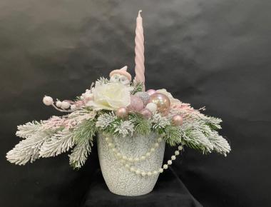 Новогодняя композиция со свечой «Розовая шапочка»