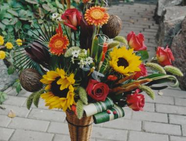 Композиция в напольной вазе «Андрей»