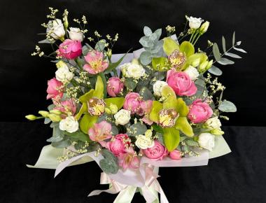 Цветы в коробке «Сияние летнего дня»