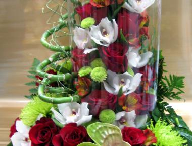 Композиция из живых цветов «Спираль»