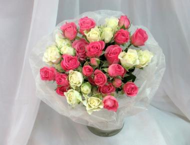 Букет невесты из роз «Бело-алый»