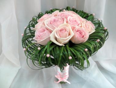 Свадебный букет из роз «Ласковый»